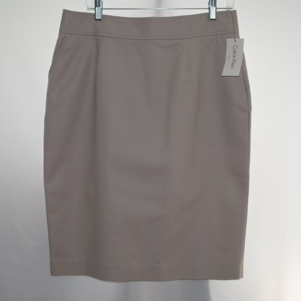 Calvin Klein Skirt- Size 12- New with Tag